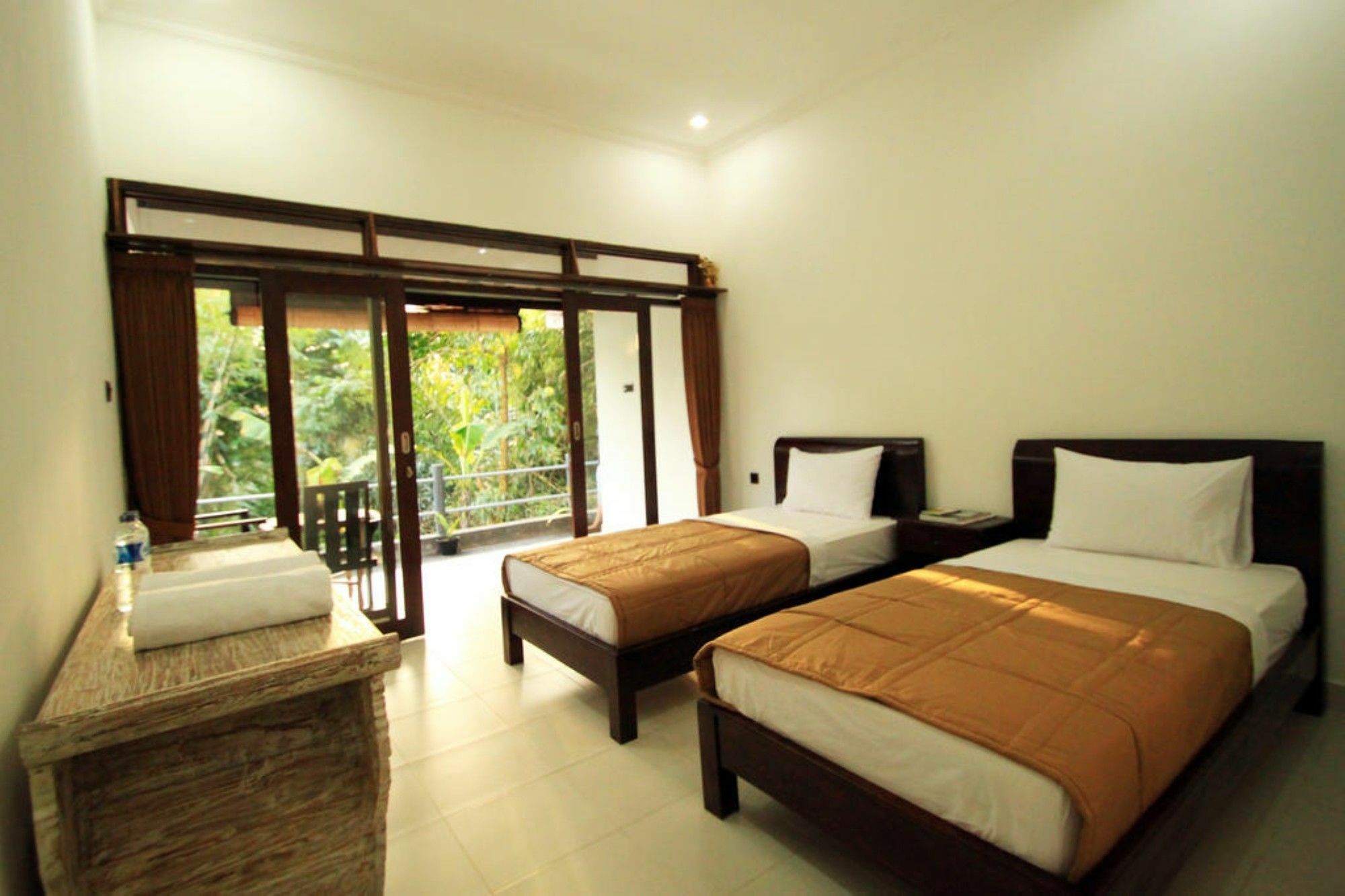 Omah D'taman By Eps Guest house